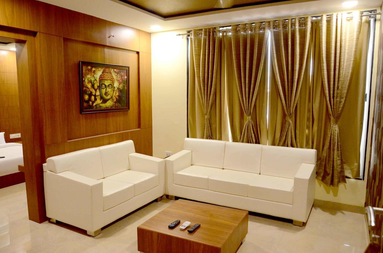 Hotel Shikhar Darshan اوجاين المظهر الخارجي الصورة