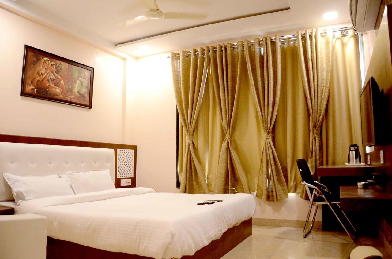 Hotel Shikhar Darshan اوجاين المظهر الخارجي الصورة