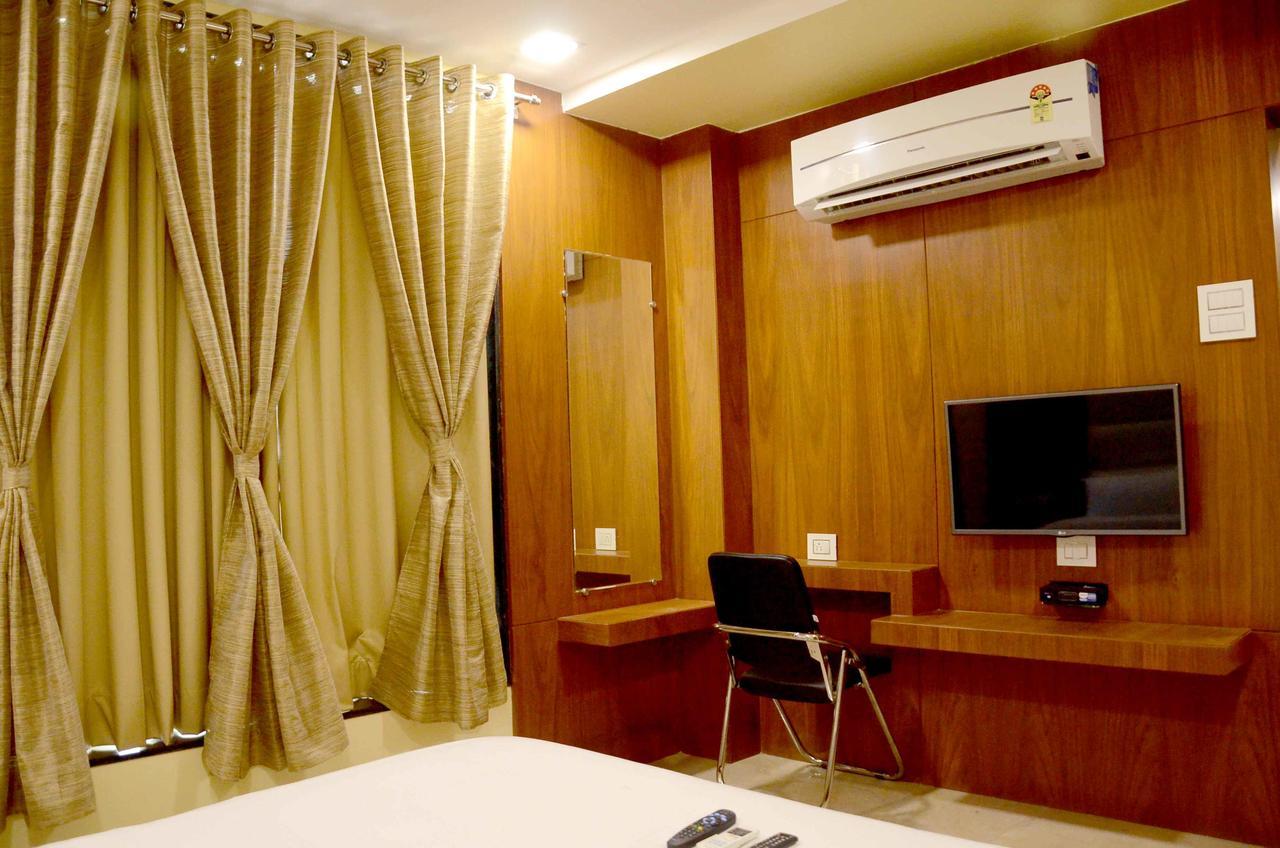 Hotel Shikhar Darshan اوجاين المظهر الخارجي الصورة