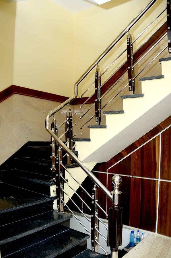 Hotel Shikhar Darshan اوجاين المظهر الخارجي الصورة