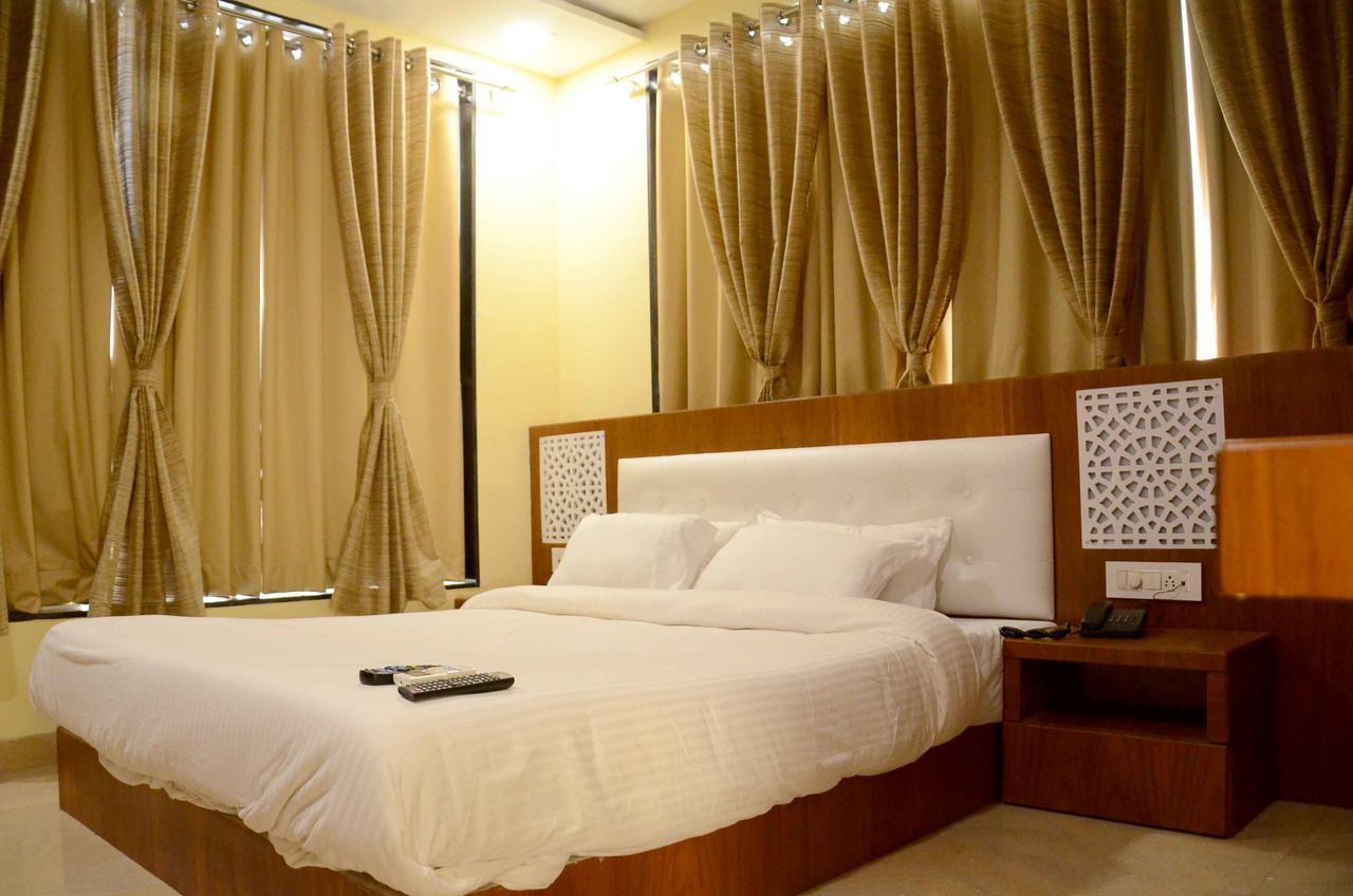 Hotel Shikhar Darshan اوجاين المظهر الخارجي الصورة